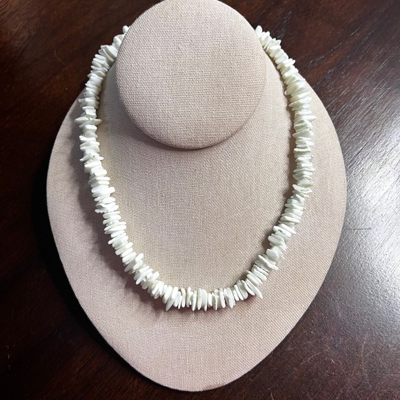 Vintage Hawaiian Unisex Surfer Beach Jewelry White Puka Natural Shell Necklace - Picture 1 of 10